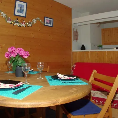 Chaleureux Avec Terrasse, Proche Pistes - 4 Pers, Animaux Ok, Parking En Option - Fr-1-291-772 * Valmorel